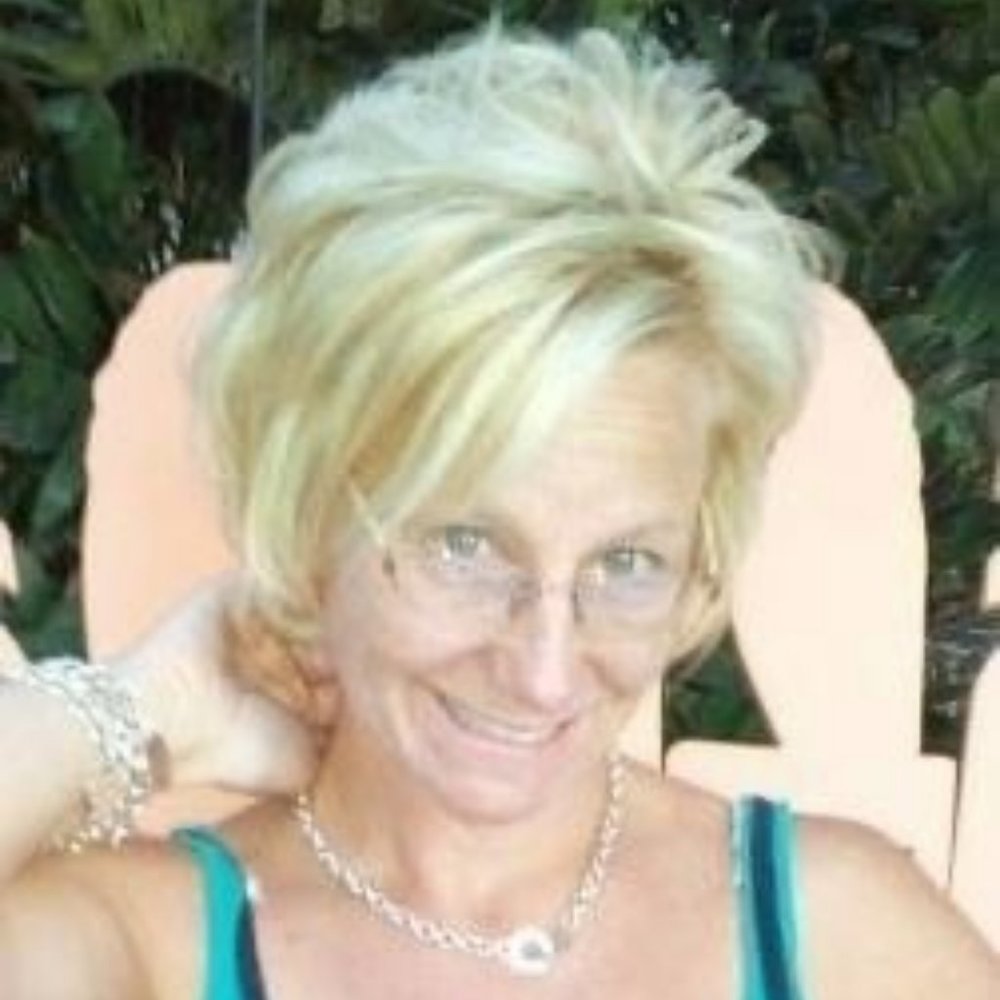 Meet your Posher, Claire